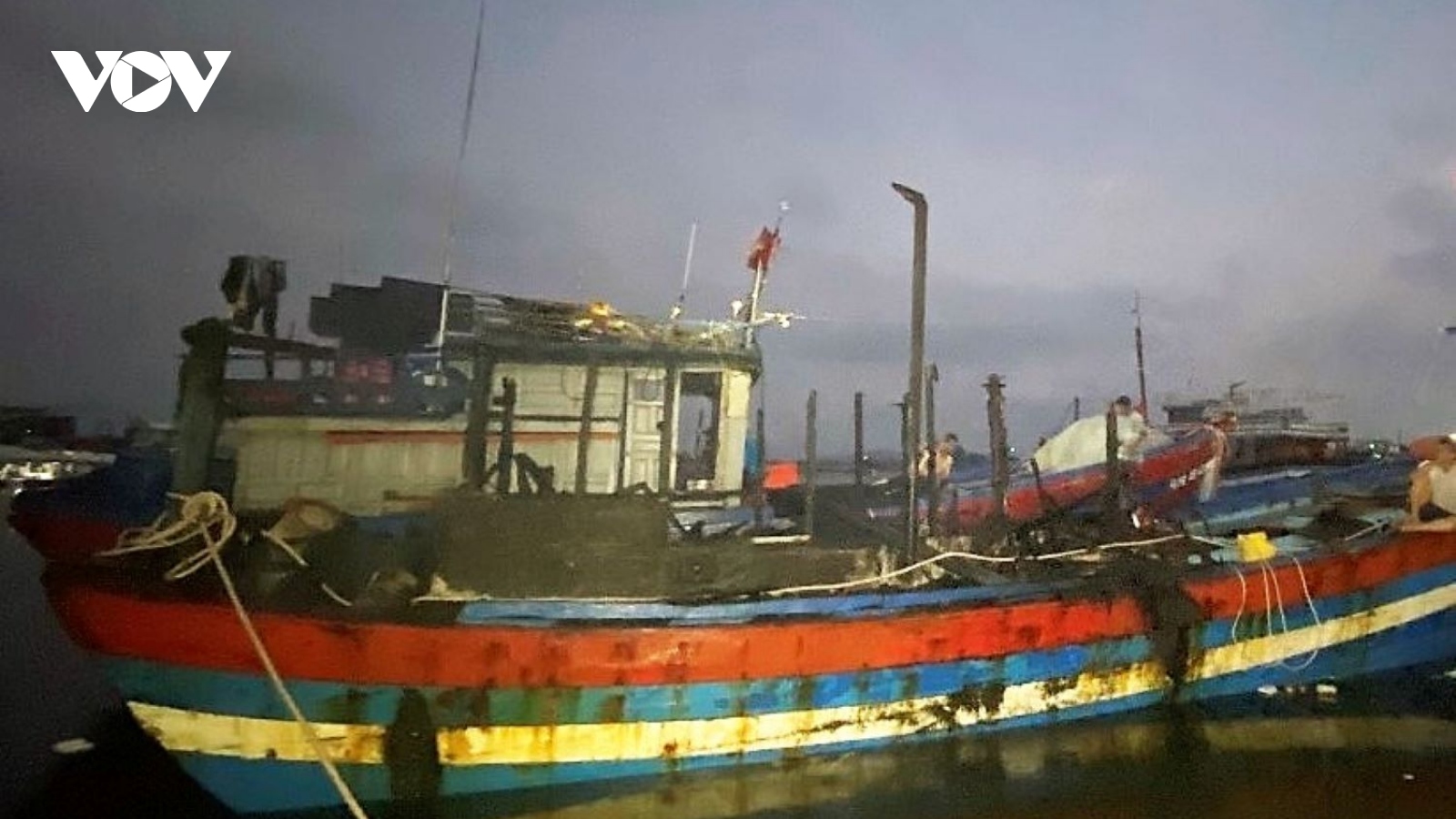 Cháy tàu cá ở Quảng Ngãi, thiệt hại gần 2 tỷ đồng
