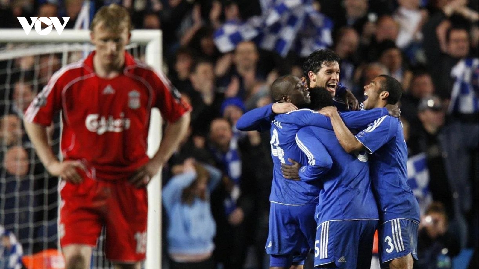 Ngày này năm xưa: Chelsea tạo nên chung kết Champions League toàn Anh lần đầu tiên