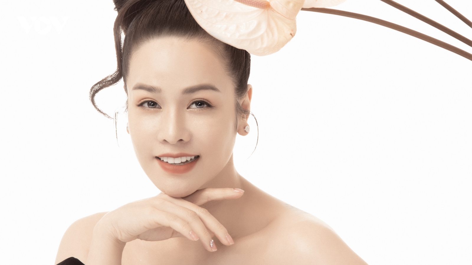 "Gái quê" Nhật Kim Anh "lột xác" ngoạn mục trong bộ ảnh mới