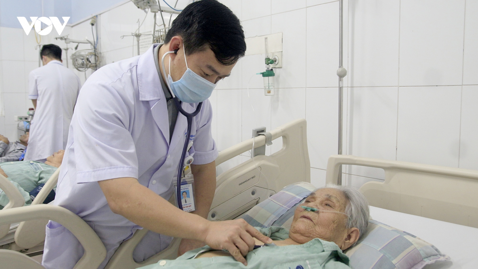 Cứu sống cụ bà 93 tuổi nhồi máu cơ tim cấp