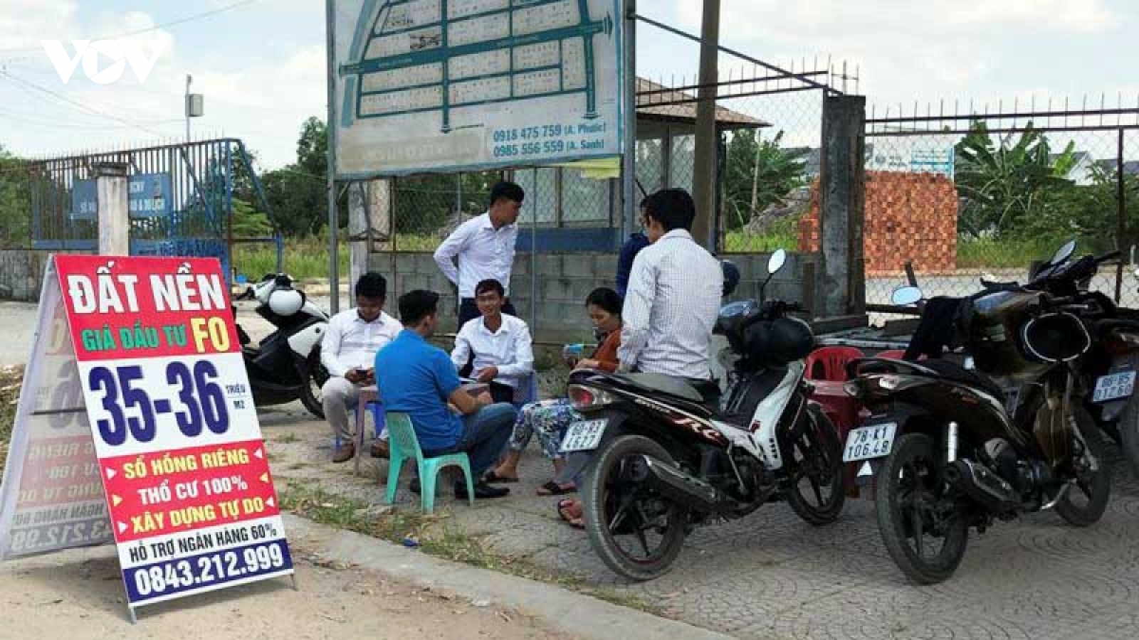 Sốt đất có một phần nguyên nhân từ chậm sửa đổi Luật đất đai