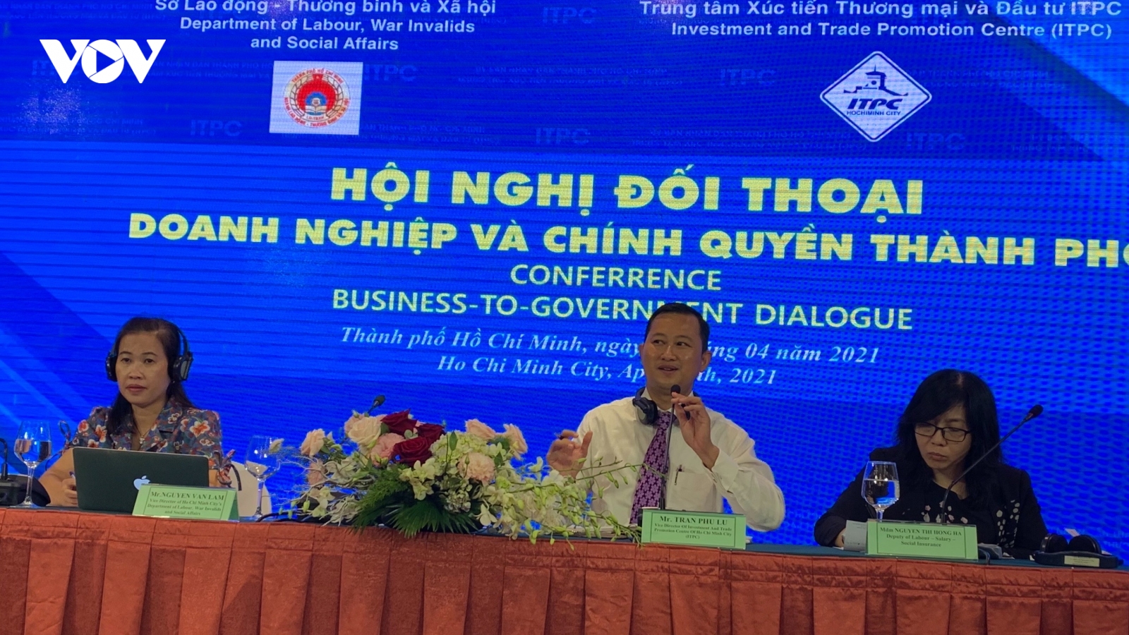 Đối thoại gỡ vướng cho doanh nghiệp về sử dụng lao động người nước ngoài