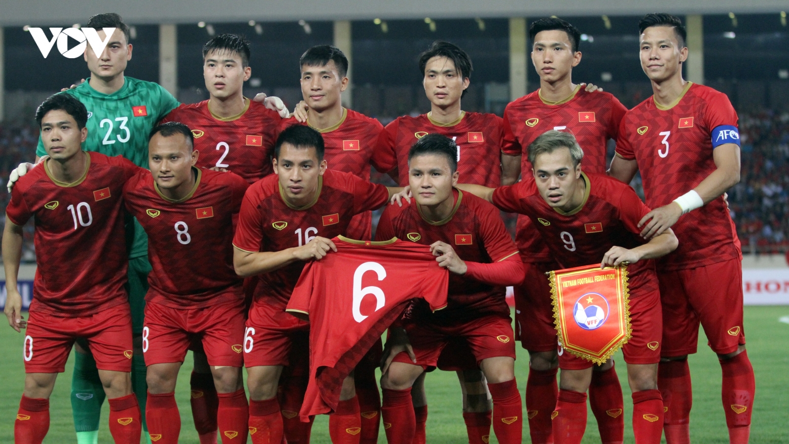 Trọng Hoàng chấn thương, ĐT Việt Nam "gãy" đội hình 3-4-3