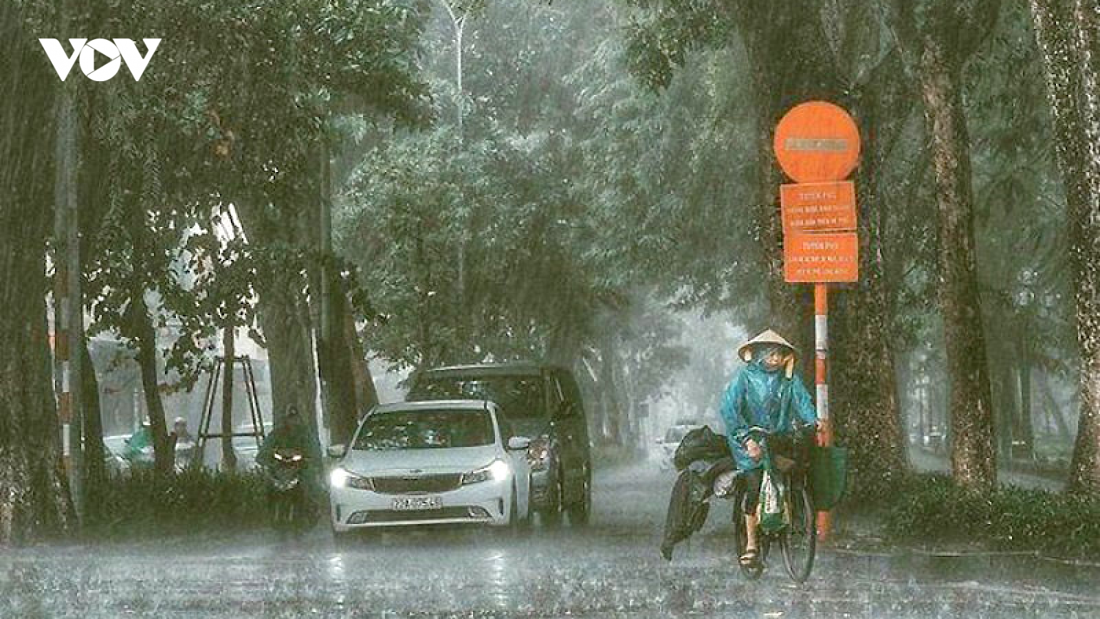 Thời tiết hôm nay (8/4): Bắc Bộ và Bắc Trung Bộ có mưa rào và dông