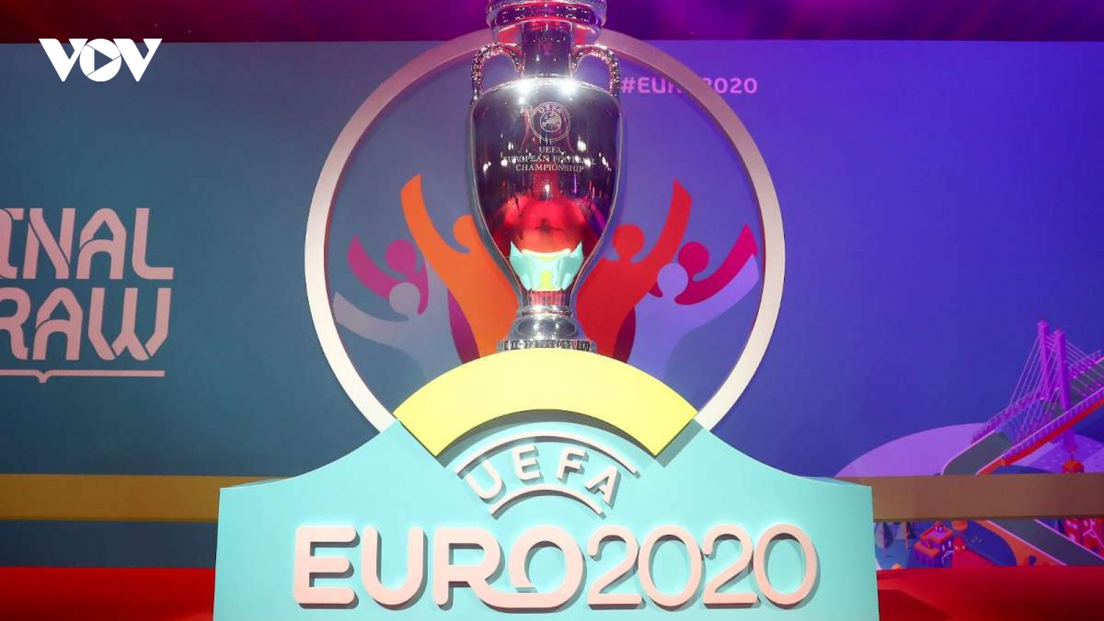 EURO 2020 có số cầu thủ tham dự đông kỷ lục?