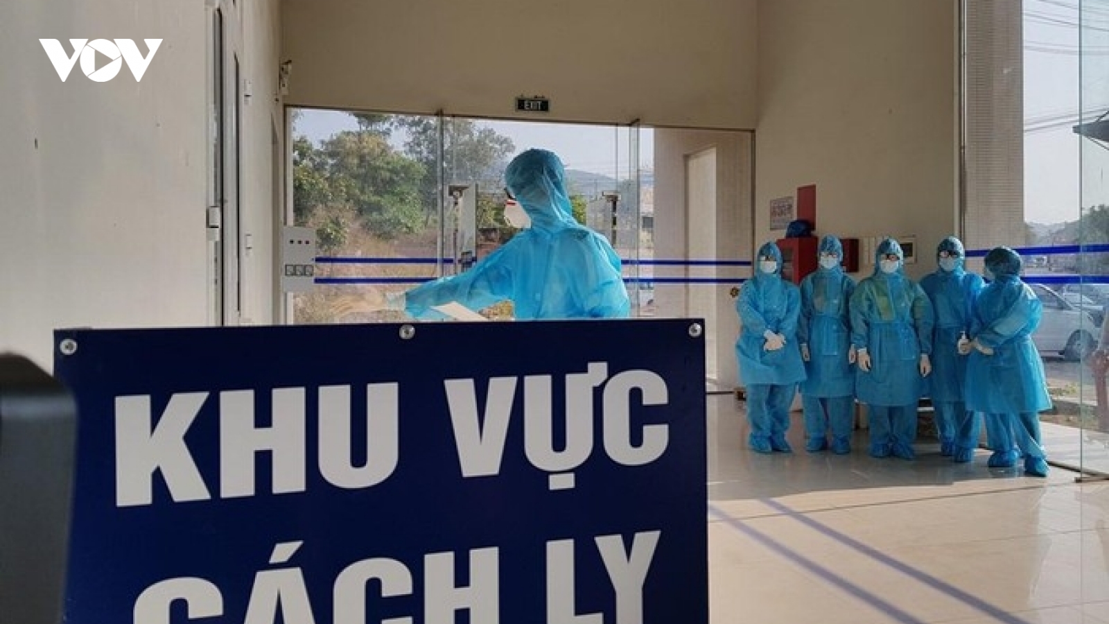 Chiều 13/4, Việt Nam ghi nhận 7 ca mắc mới COVID-19 là người nhập cảnh