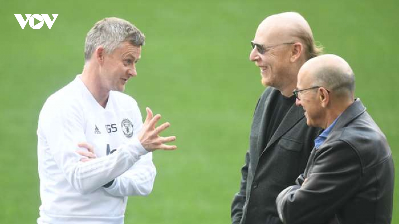 Nhà Glazers rao bán MU với giá bất ngờ