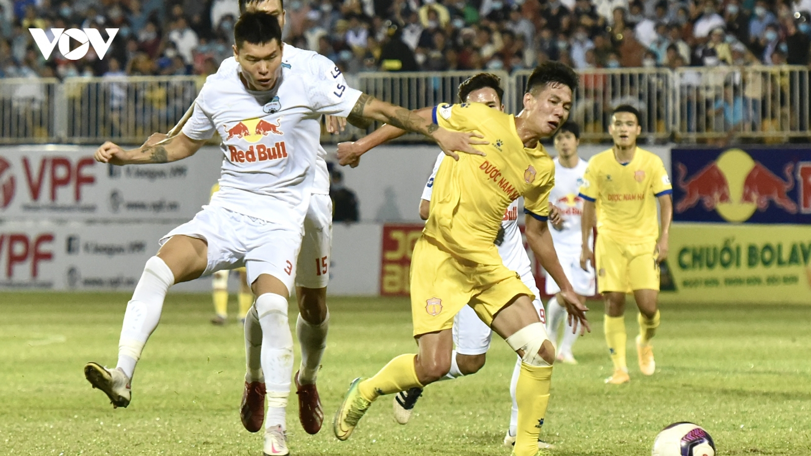 HAGL được hưởng 11m nhiều nhất V-League 2021