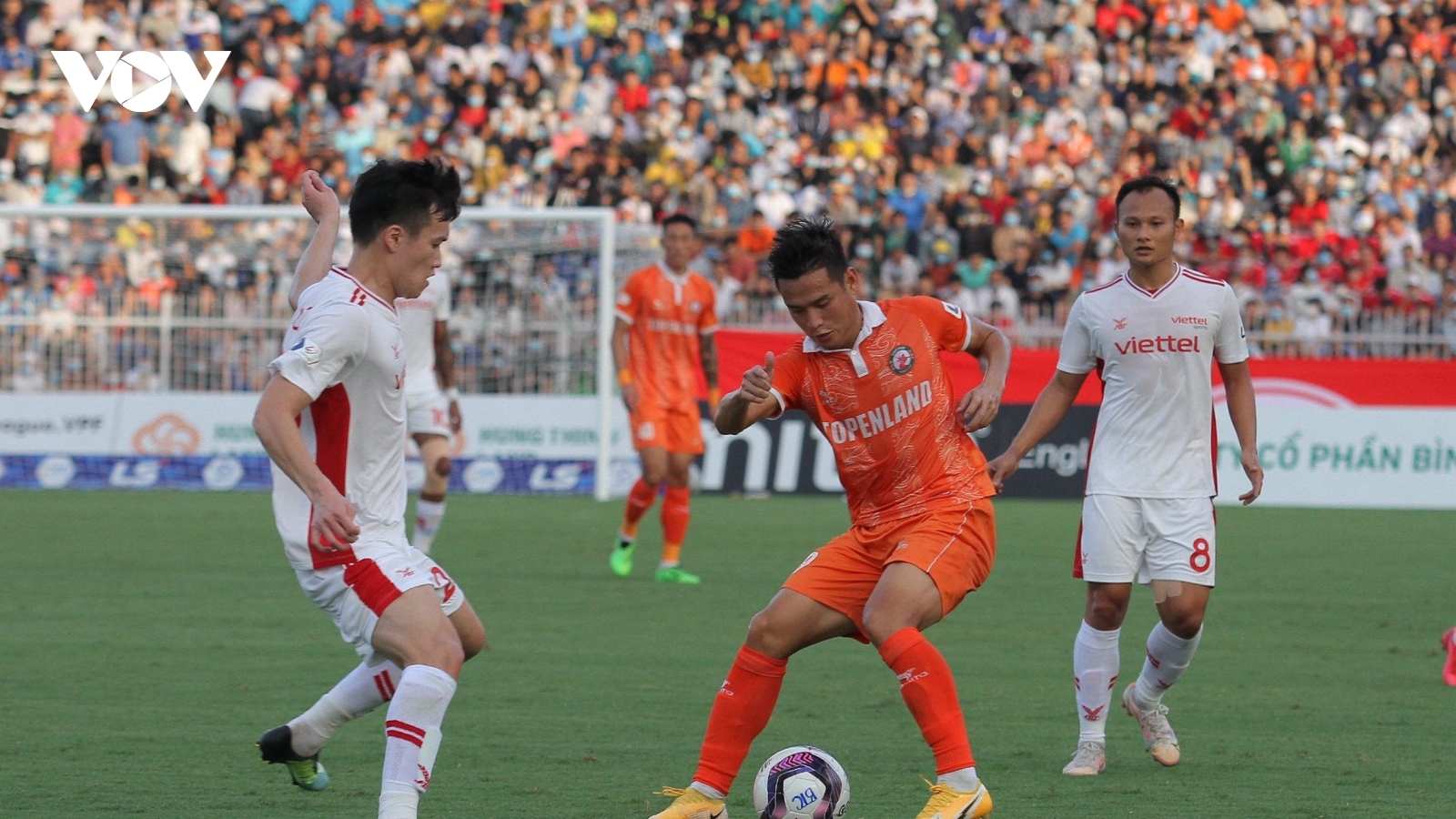 Hoàng Đức ghi siêu phẩm, Viettel hạ đẹp Bình Định để cân bằng điểm số với HAGL