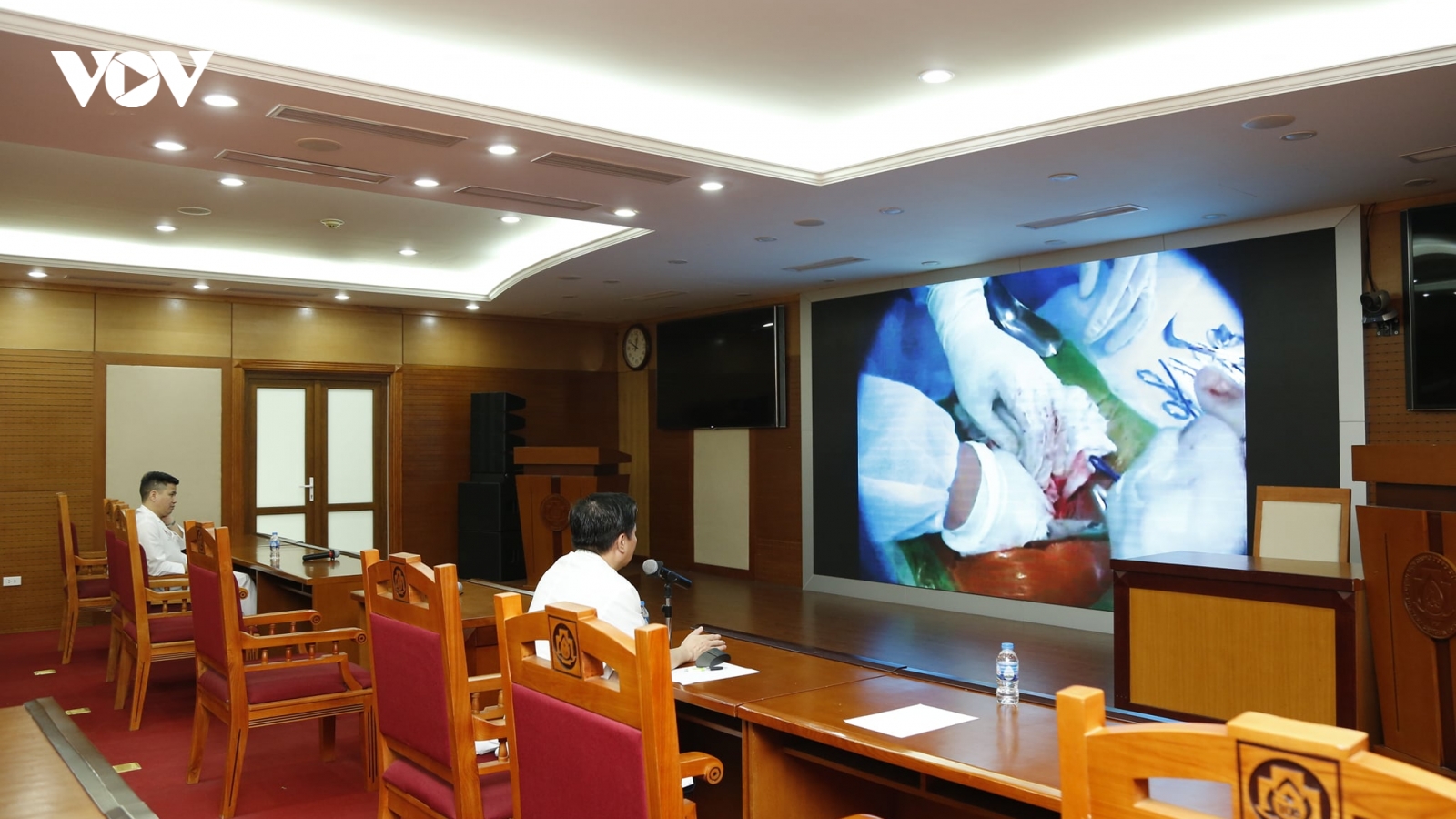 Chỉ đạo mổ trực tuyến cứu ngư dân đảo Song Tử Tây bị viêm ruột thừa nguy cơ tử vong
