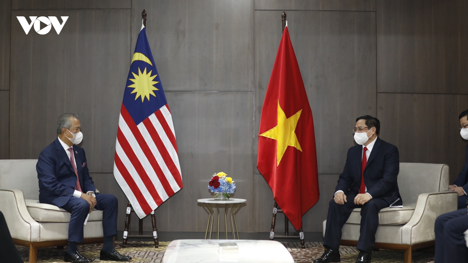 Thủ tướng Phạm Minh Chính tiếp xúc song phương với Thủ tướng Malaysia