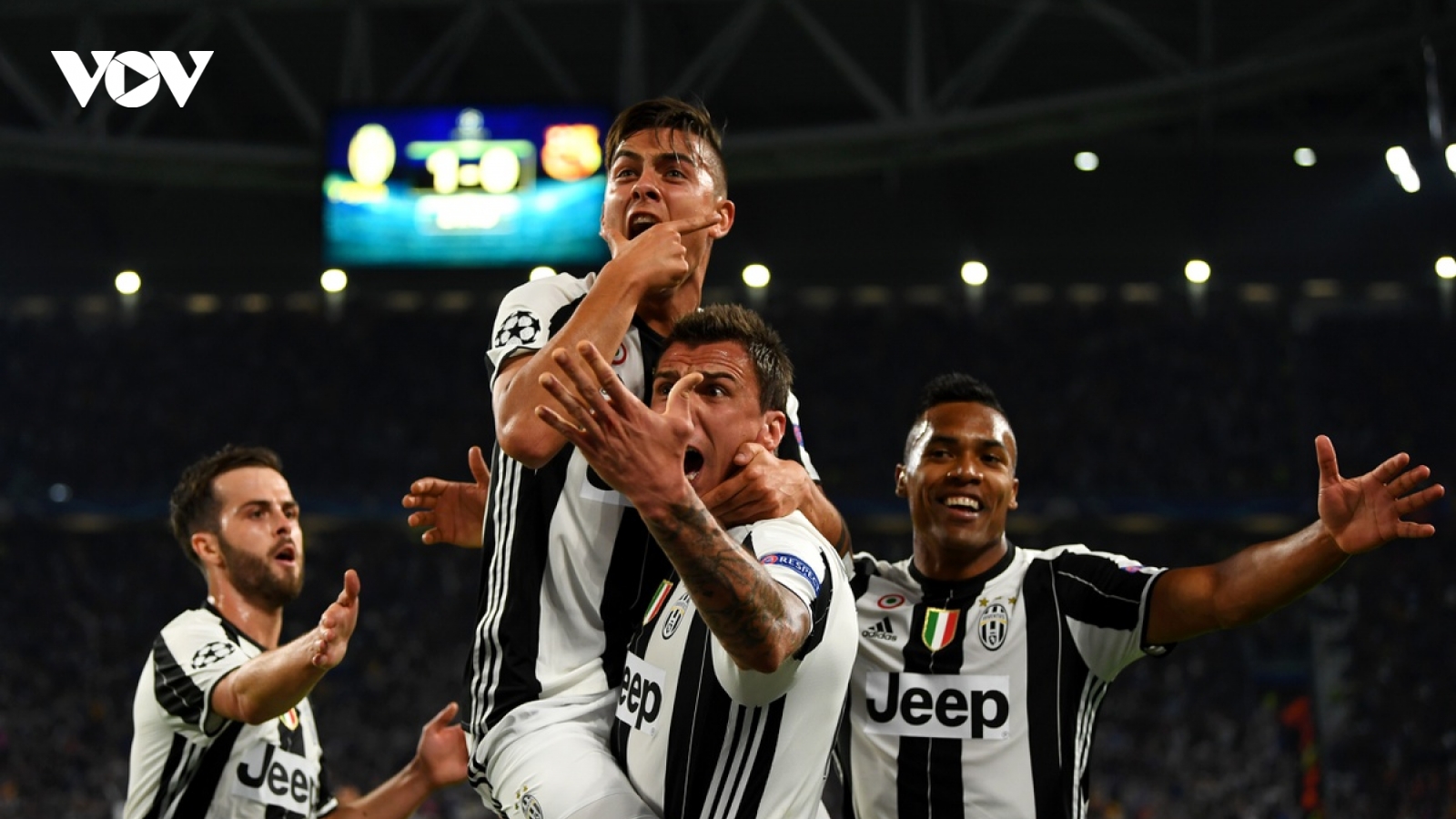 Ngày này năm xưa: Juventus "vùi dập" Barca ở Champions League