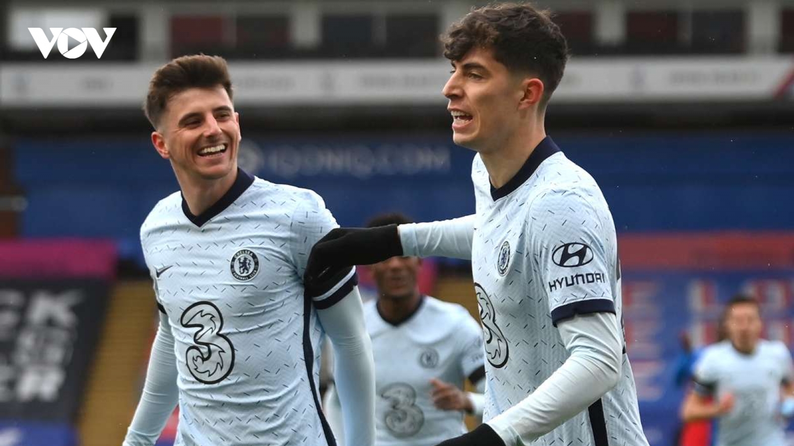 Thắng dễ Crystal Palace, Chelsea trở lại top 4 Ngoại hạng Anh