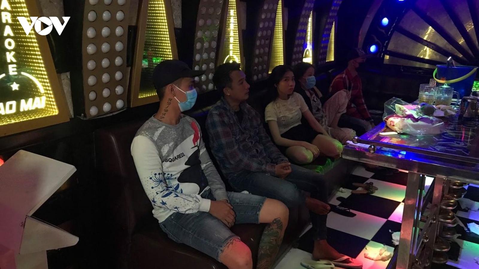 Tiền Giang lại phát hiện khách hát sử dụng ma túy trong quán karaoke