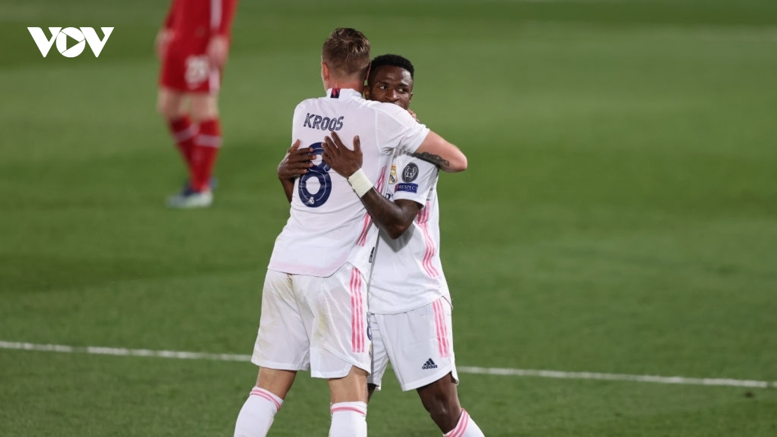 Kiến tạo siêu đỉnh, Kroos được Vinicius gọi là huyền thoại