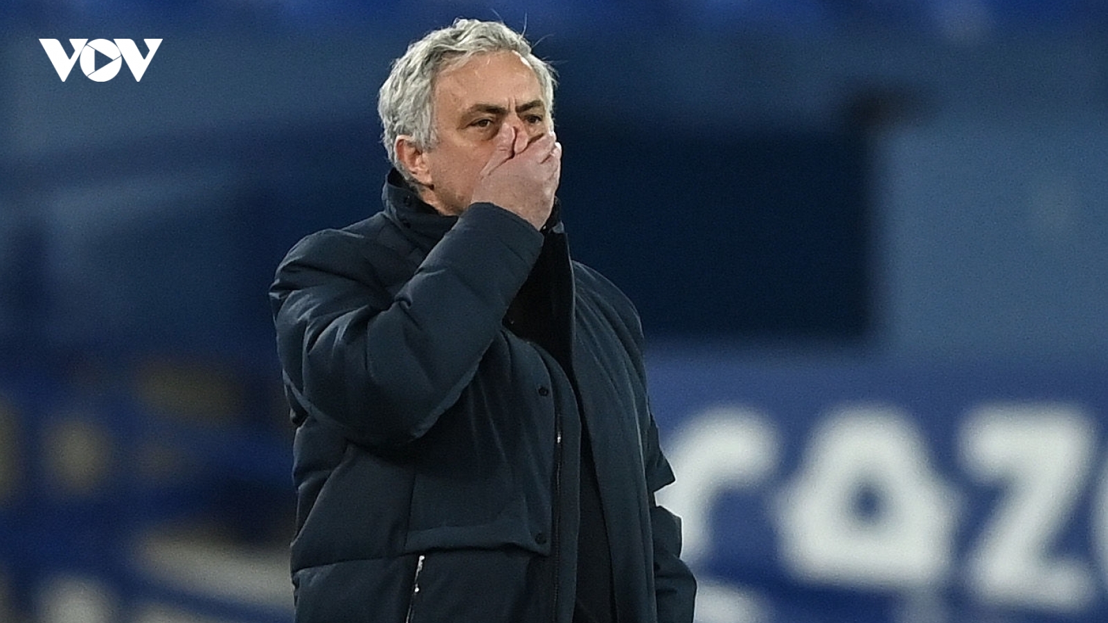 CHÍNH THỨC: Tottenham sa thải HLV Mourinho