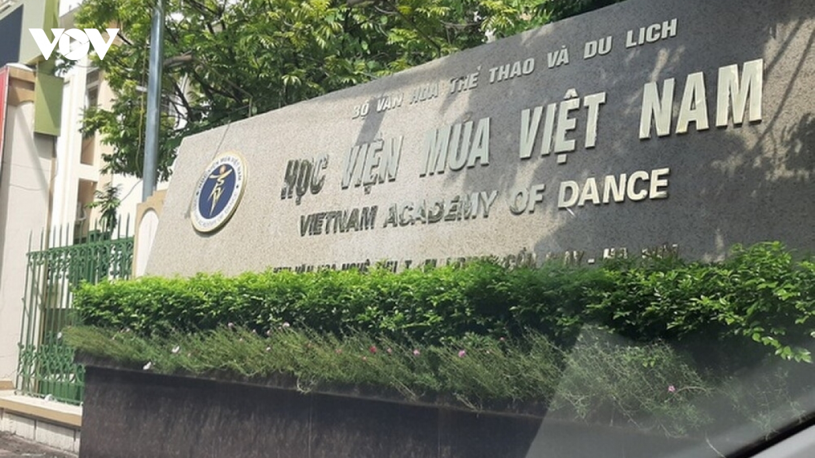 Vụ học viên trường múa kêu cứu: Bộ Giáo dục và Đào tạo cho phép in bằng tốt nghiệp