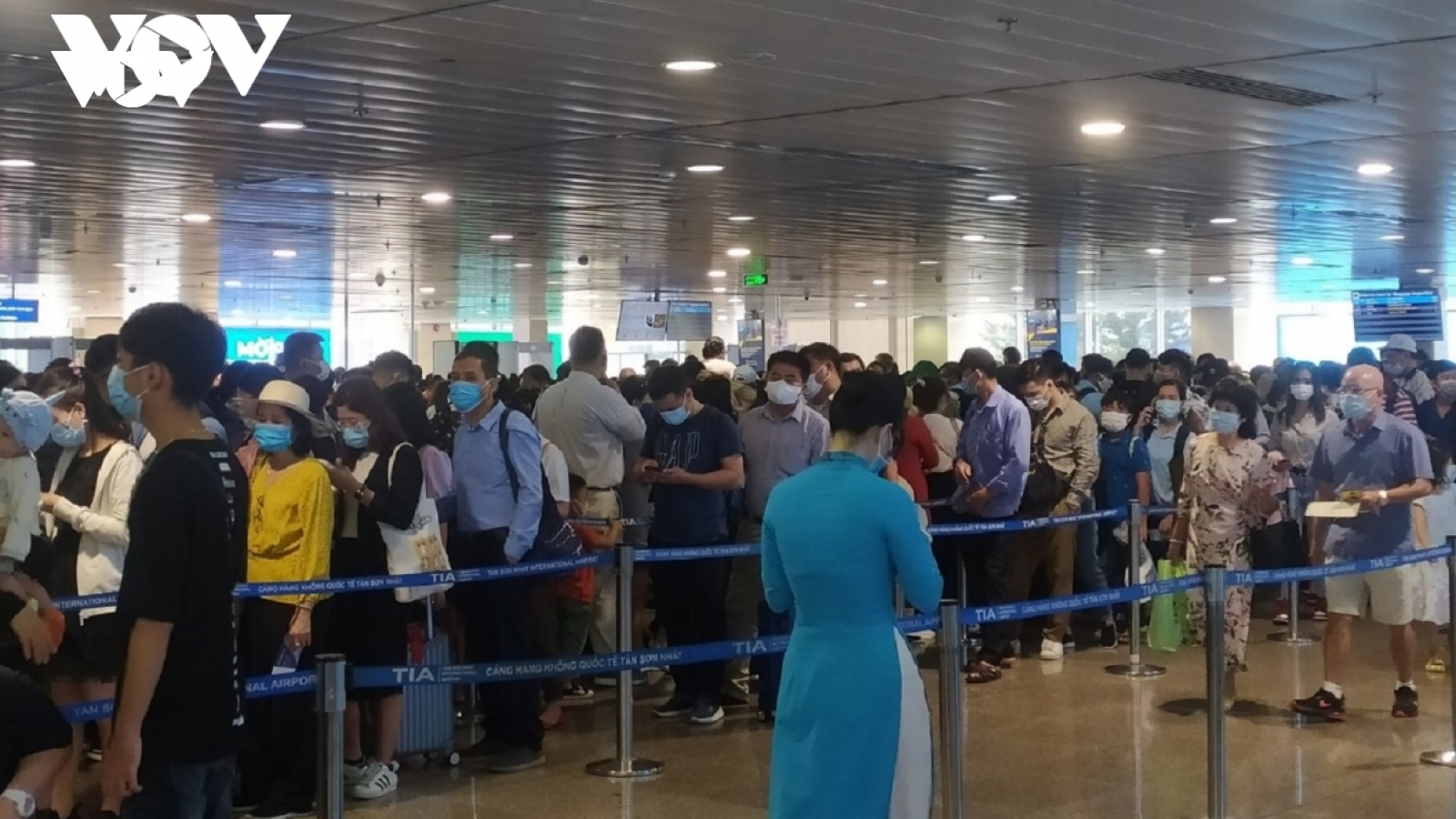 Họp khẩn bàn giải pháp xử lý ùn tắc tại sân bay Tân Sơn Nhất
