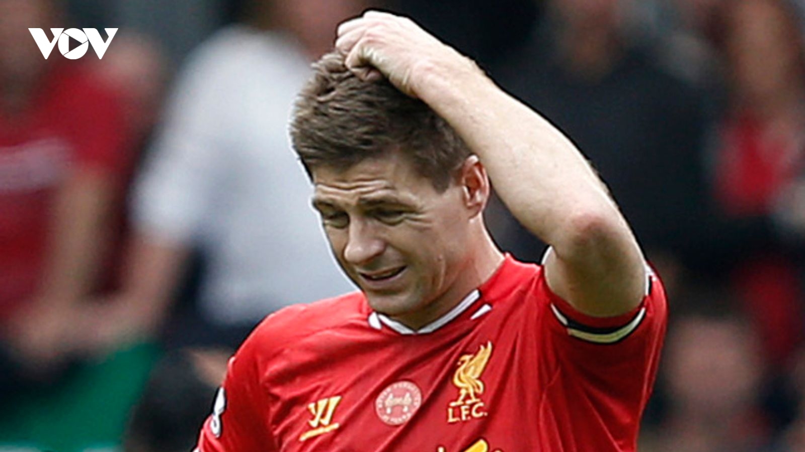 Ngày này năm xưa: Gerrard trượt chân "định mệnh", Liverpool mất danh hiệu Ngoại hạng Anh