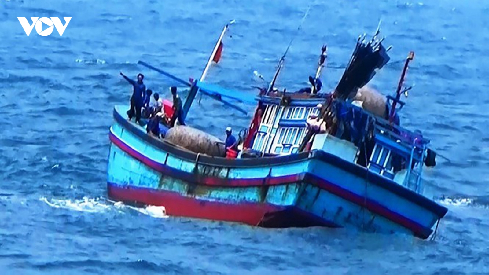 Một tàu cá cùng 12 ngư dân mất liên lạc hơn 1 một tháng