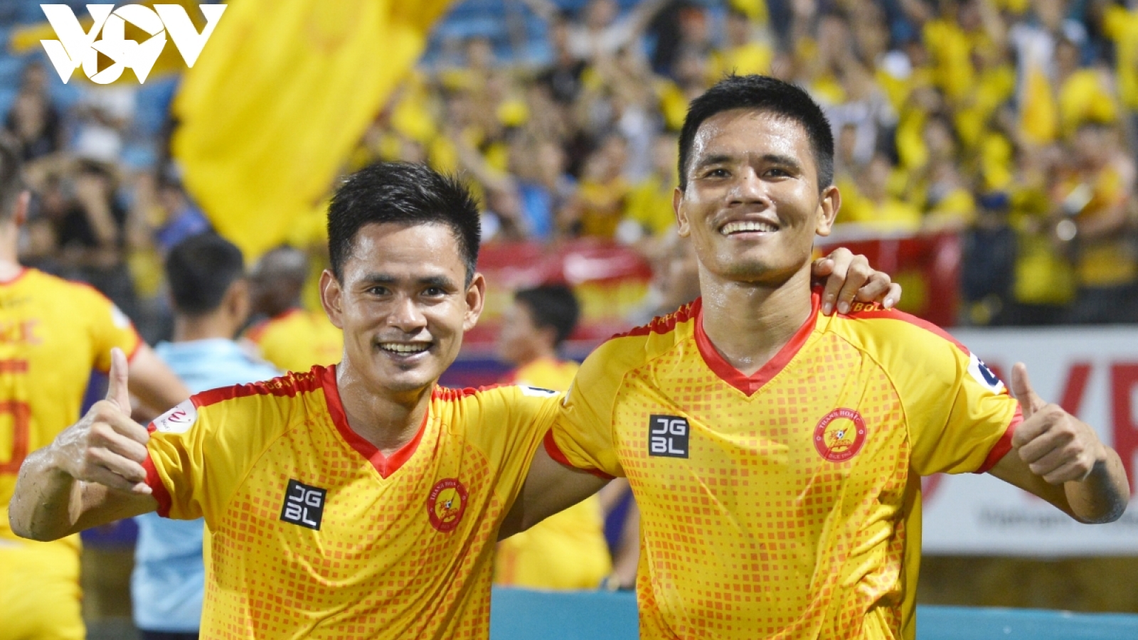 V-League 2021: Than Quảng Ninh, Thanh Hóa giành chiến thắng kịch tính