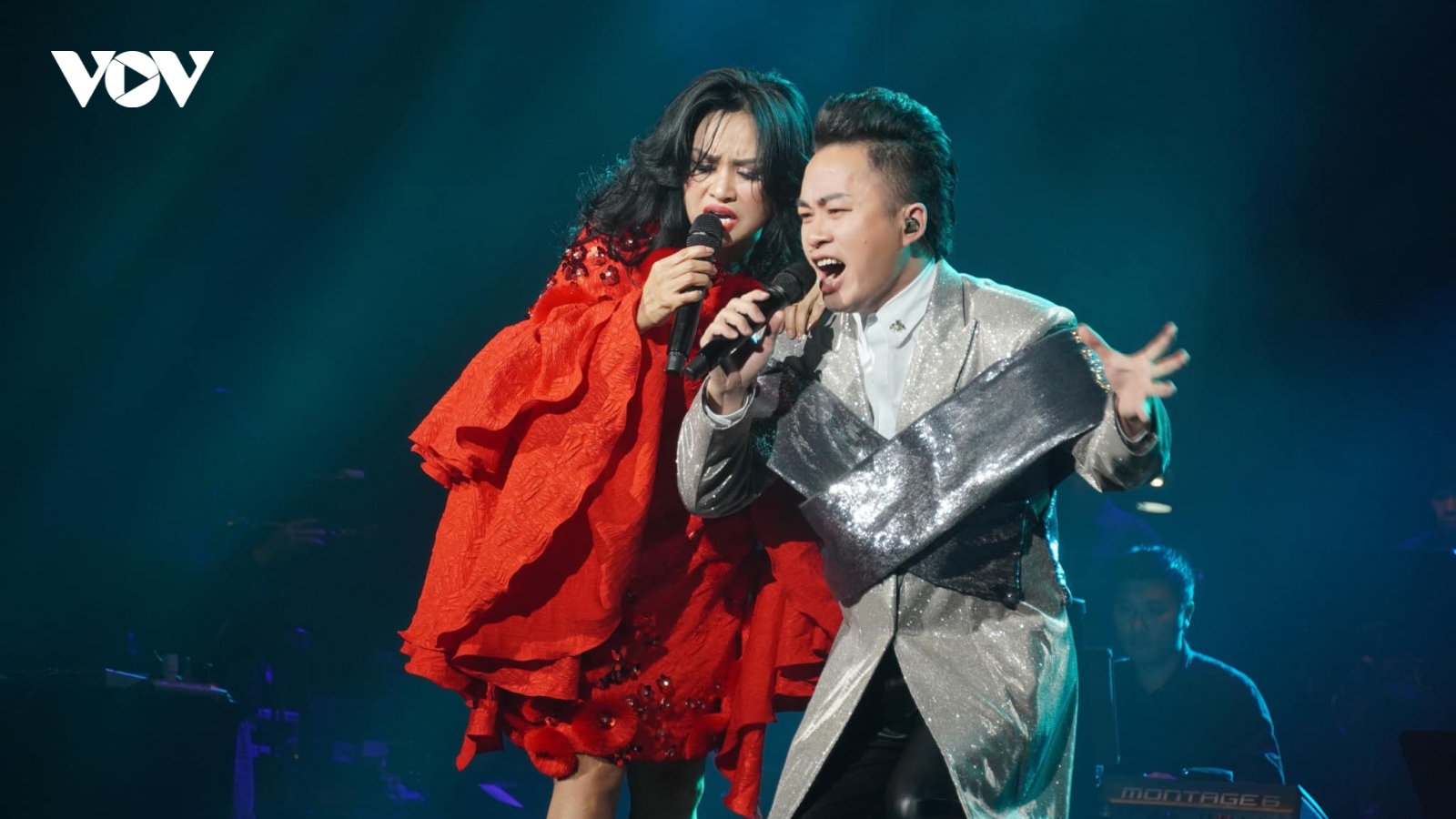 Thanh Lam, Tùng Dương biểu diễn tình ca Đoàn Chuẩn – Phú Quang trong đêm nhạc "Hà Nội phố"