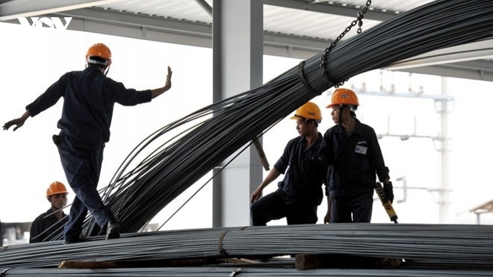 Giá thép tăng phi mã, doanh nghiệp xây dựng than khó khăn