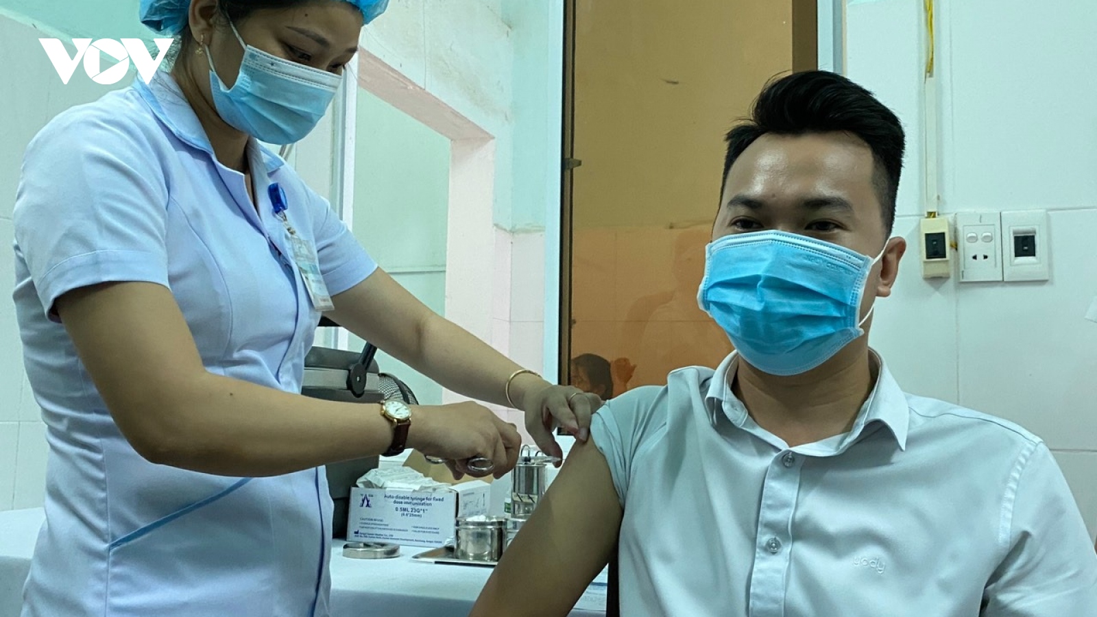 Quảng Nam, Quảng Ngãi, Đắk Lắk và Tiền Giang triển khai tiêm vaccine ngừa Covid-19