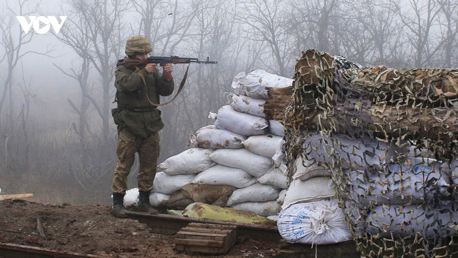 Ukraine bác thông tin chuẩn bị tấn công Donbass