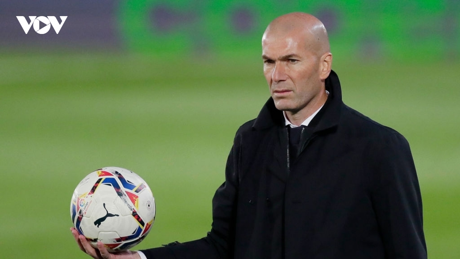 Real Madrid tự bắn vào chân trong cuộc đua vô địch, HLV Zidane vẫn nói cứng