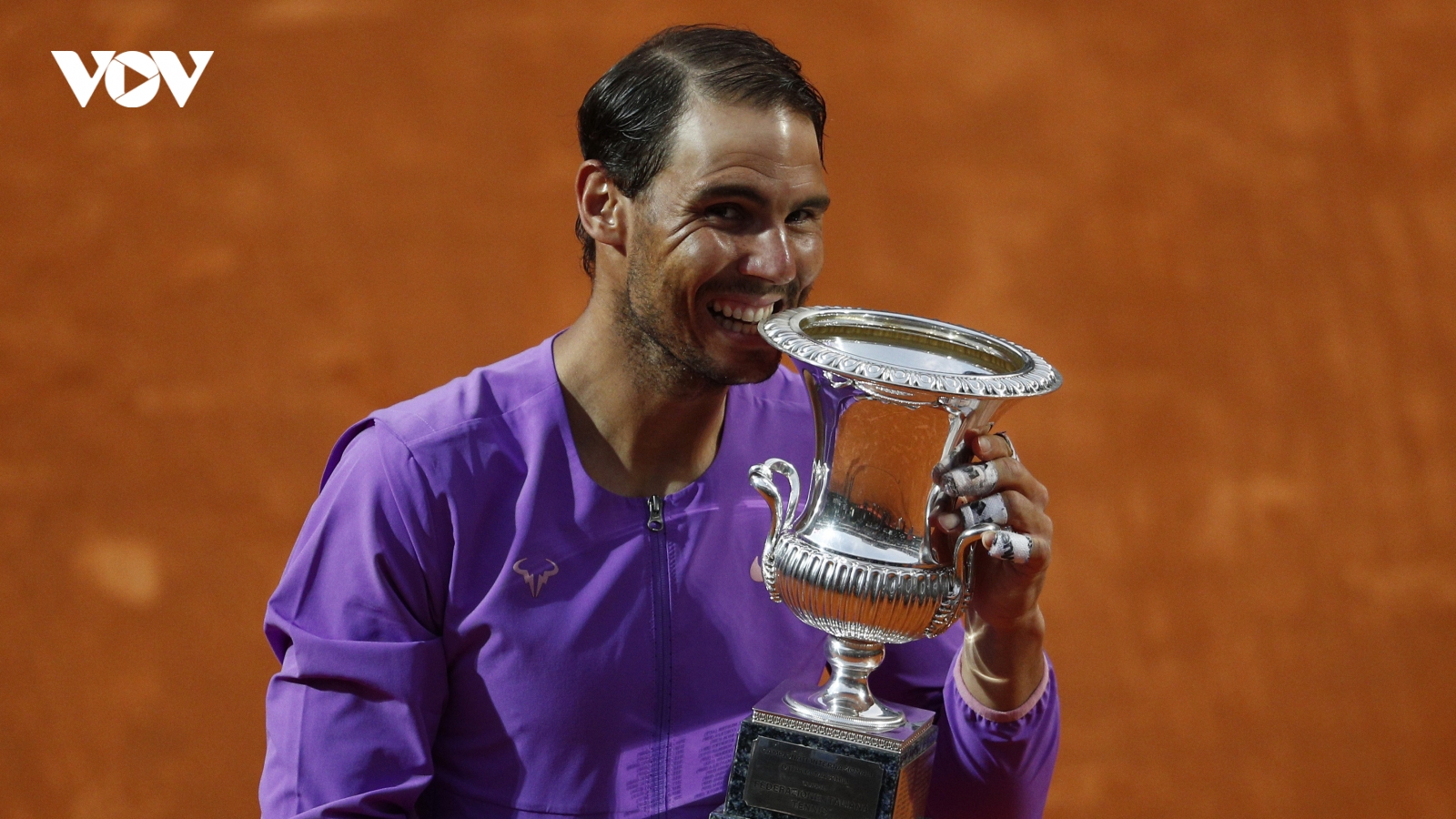 Thắng thuyết phục Djokovic, Nadal san bằng kỷ lục danh hiệu Masters 1000