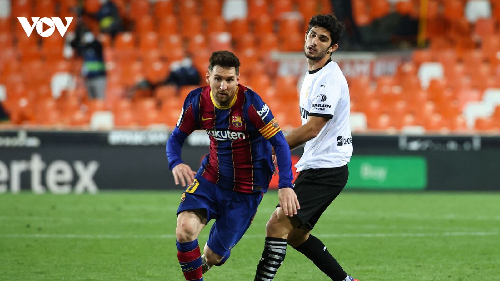 Messi thăng hoa, Barca tiếp tục đua vô địch La Liga