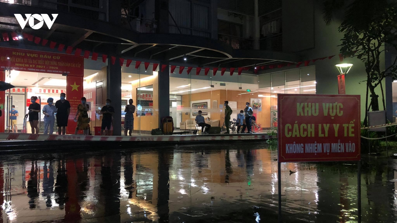 Hà Nội phong tỏa chung cư Park 9, Times City do có ca nghi nhiễm SARS-CoV-2