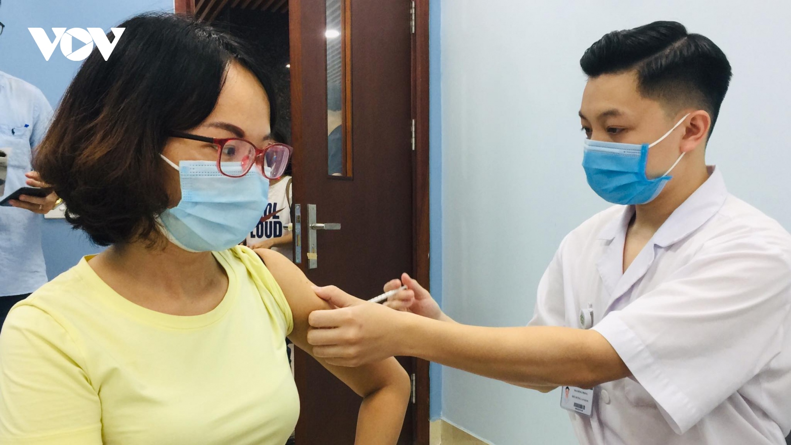 Vì sao người đã tiêm vaccine COVID-19 vẫn phải tuân thủ biện pháp 5K?