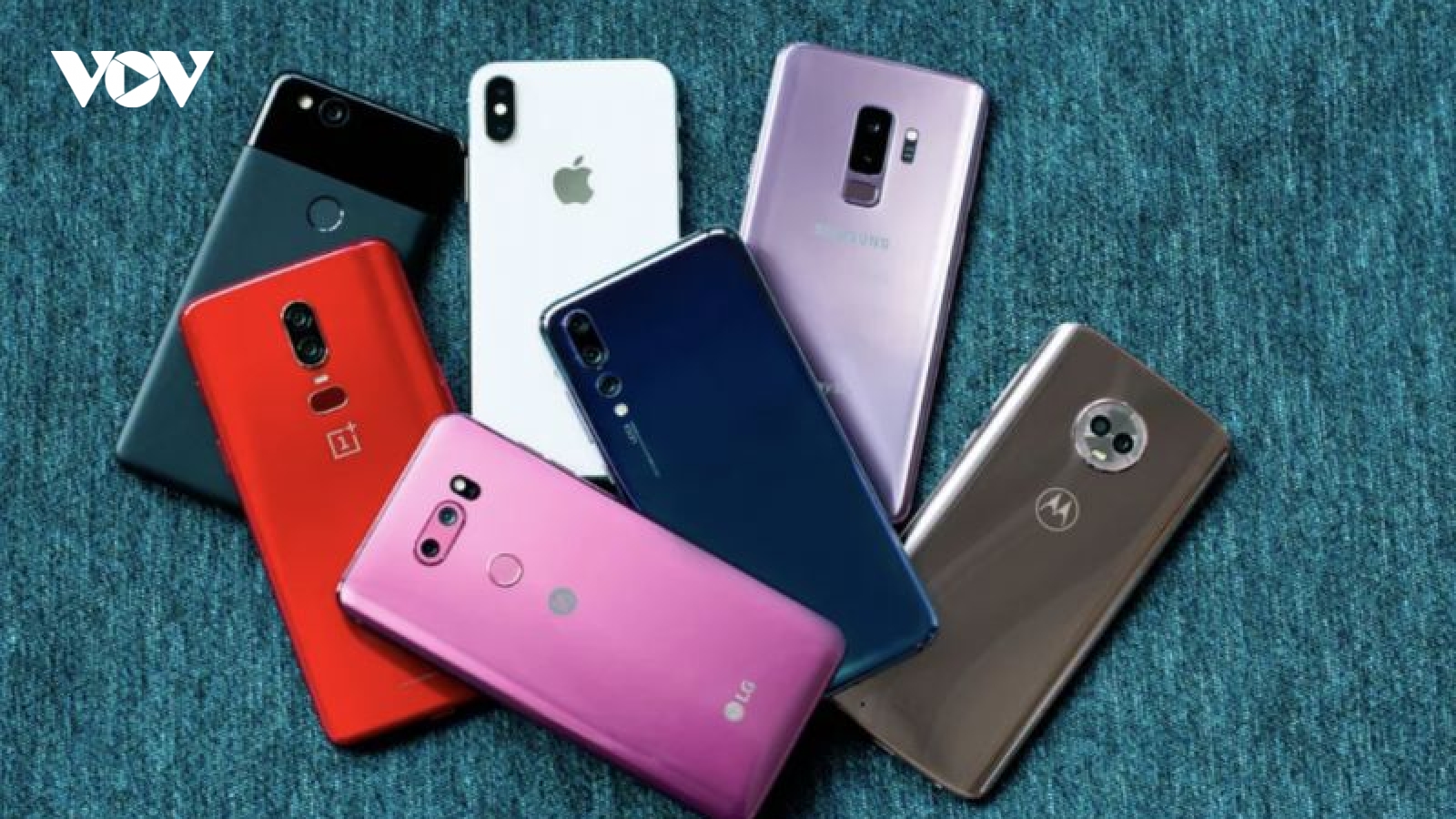 Apple và Samsung trả 135 USD cho khách hàng LG "lên đời" smartphone