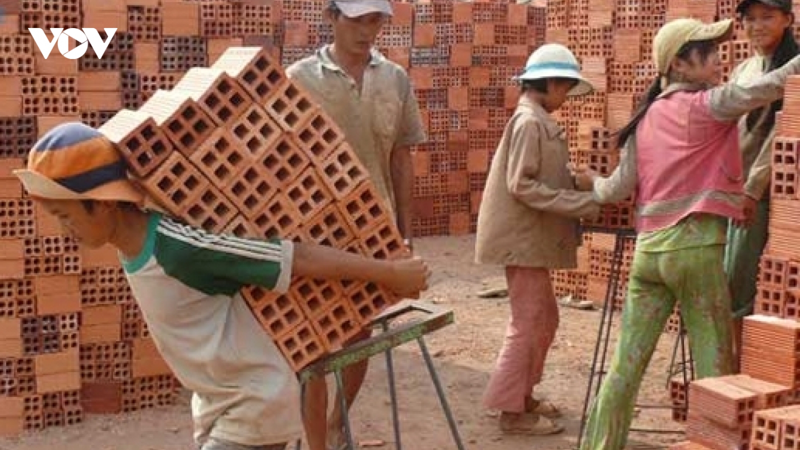 Xử lý nghiêm vi phạm sử dụng lao động trẻ em