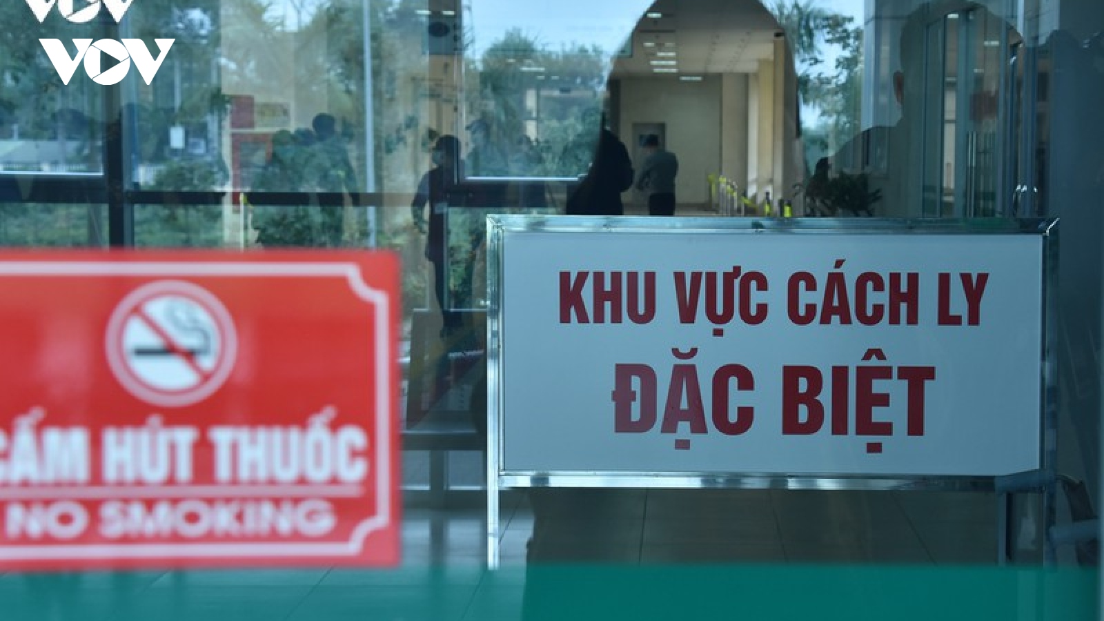 Xác định 5 ca mắc COVID-19 do tiếp xúc với chuyên gia Trung Quốc