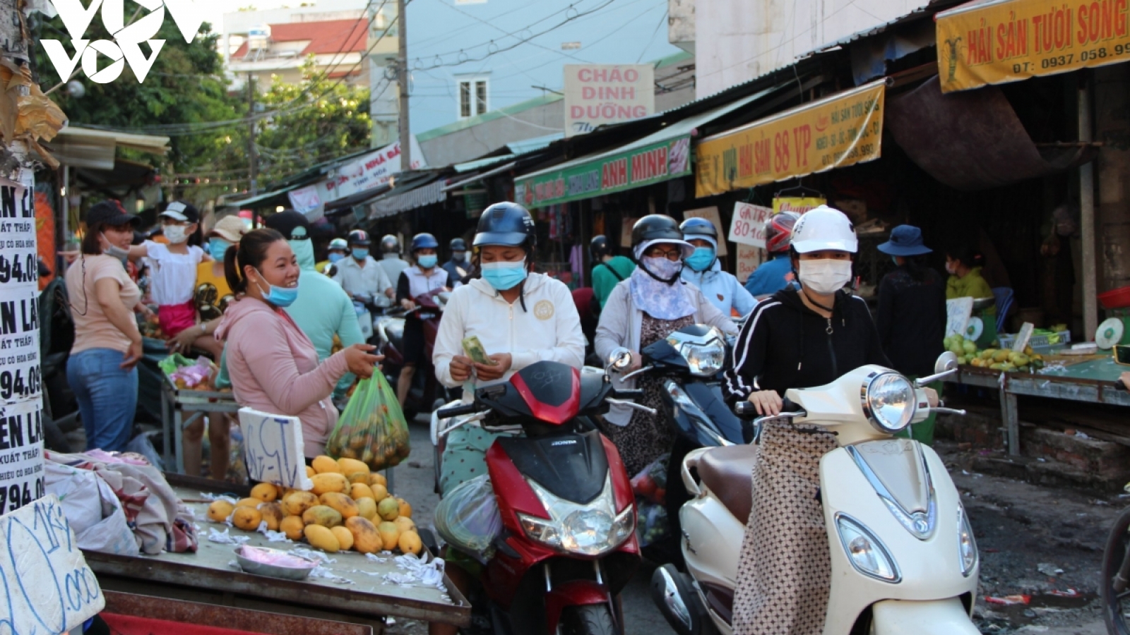 Bộ Công Thương chỉ đạo TPHCM đảm bảo hàng hóa thiết yếu khi thực hiện giãn cách
