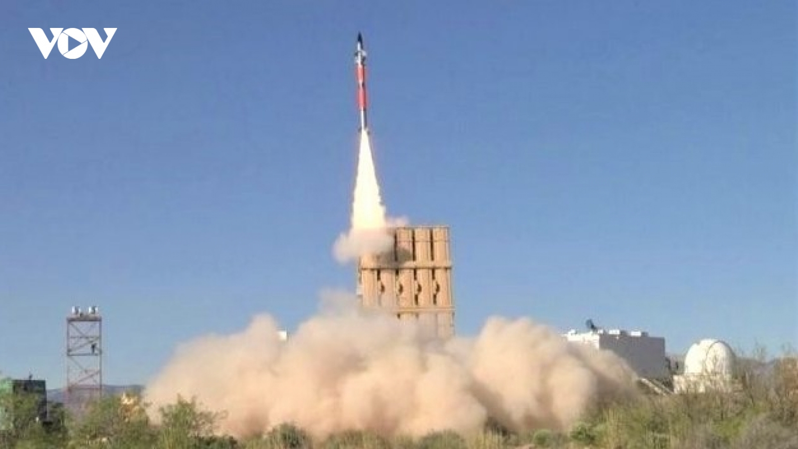 Hệ thống phòng thủ Vòm Sắt của Israel có phải "không thể xuyên thủng"?