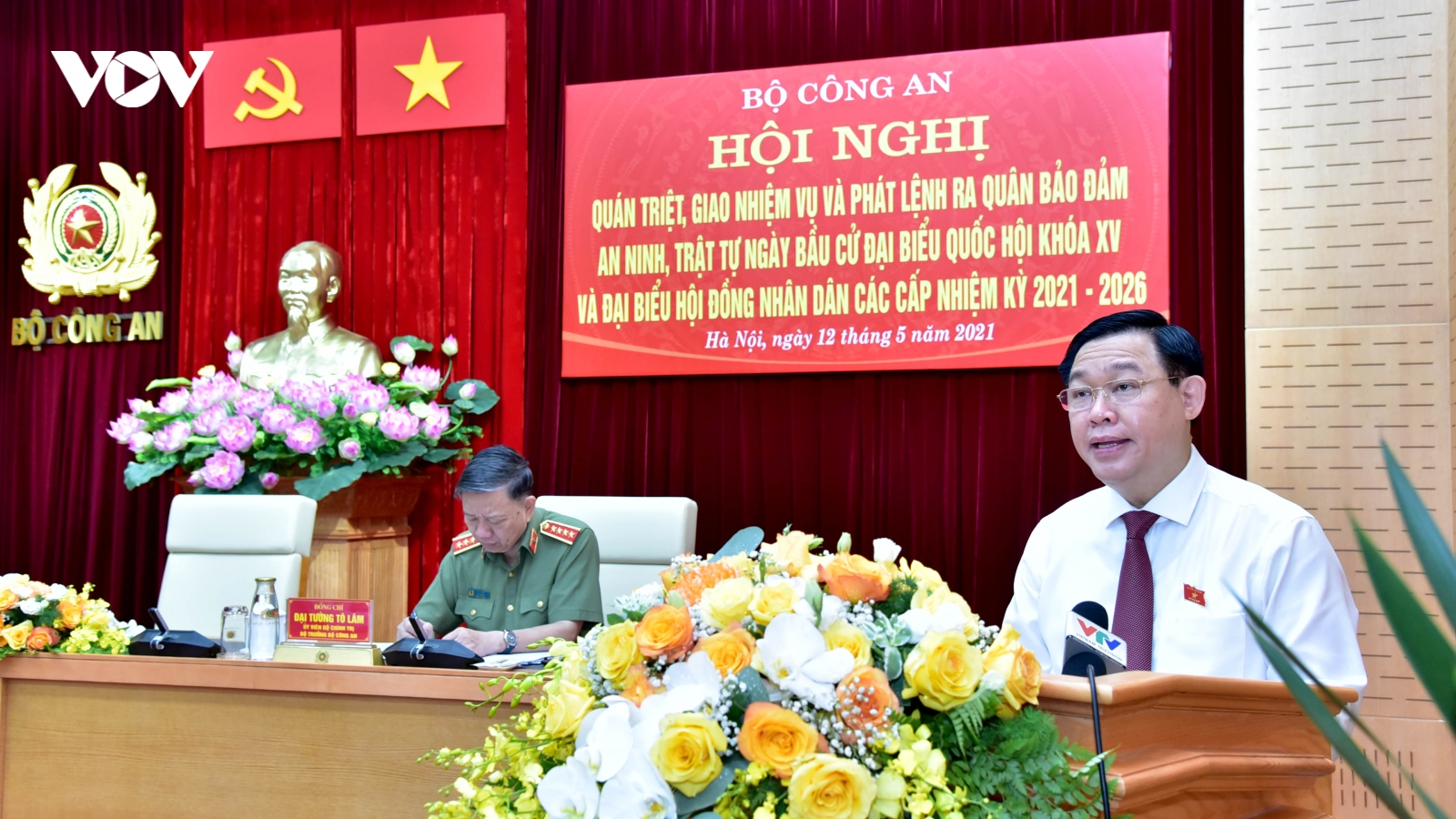 Chủ tịch Quốc hội: Phát huy vai trò nòng cốt lực lượng vũ trang trong bảo vệ Ngày bầu cử