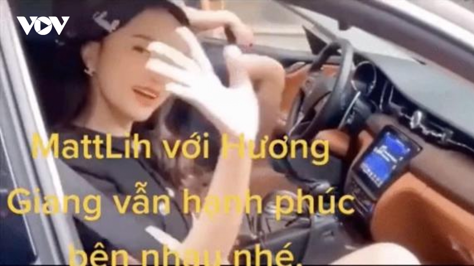 Chuyện showbiz: Thực hư Hương Giang tái hợp bạn trai CEO sau ồn ào chia tay