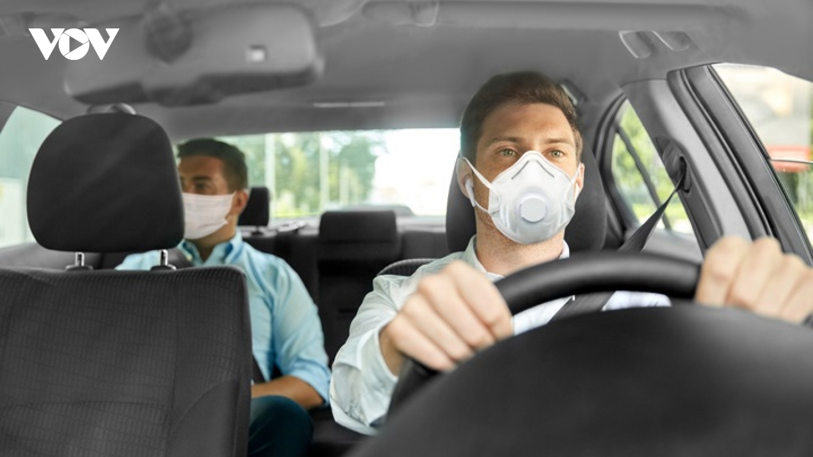 Dân Mỹ được sử dụng miễn phí dịch vụ của Uber và Lyft khi đi tiêm phòng Covid-19