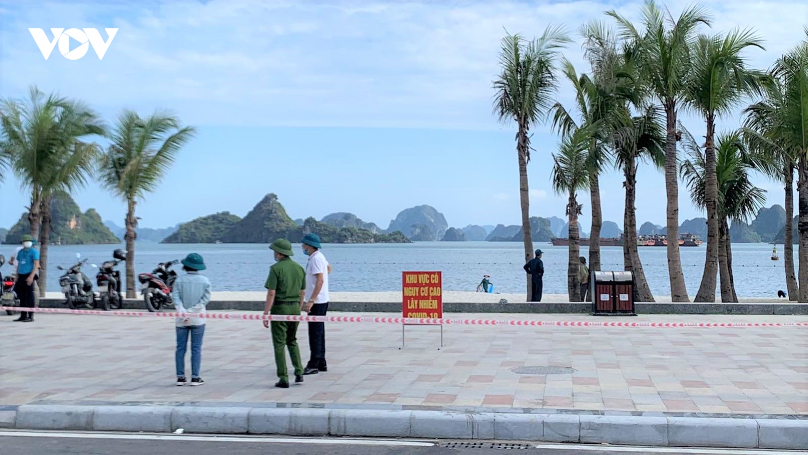 Quảng Ninh hạn chế tập trung đông người tại các bãi tắm
