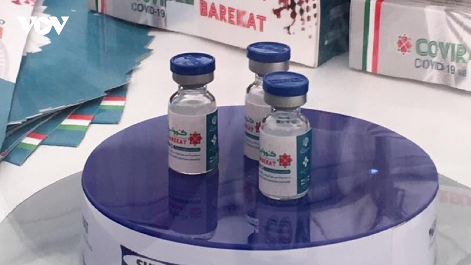 Iran tự sản xuất một triệu liều vaccine Barekat ngừa Covid-19