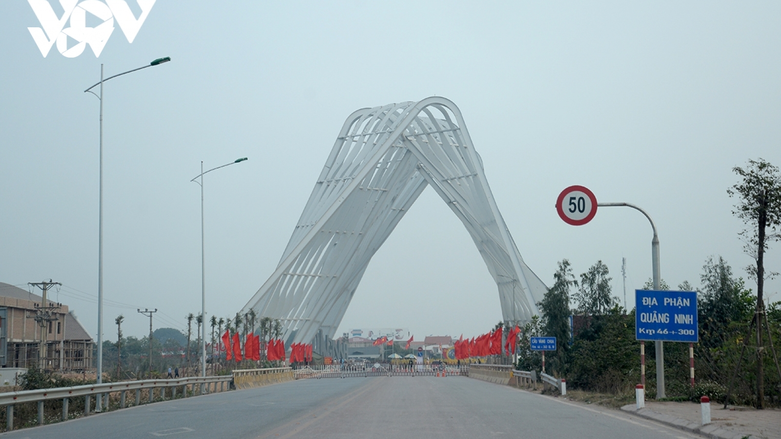 Quảng Ninh kiểm tra nghiêm ngặt người ra vào tỉnh để phòng chống COVID-19 