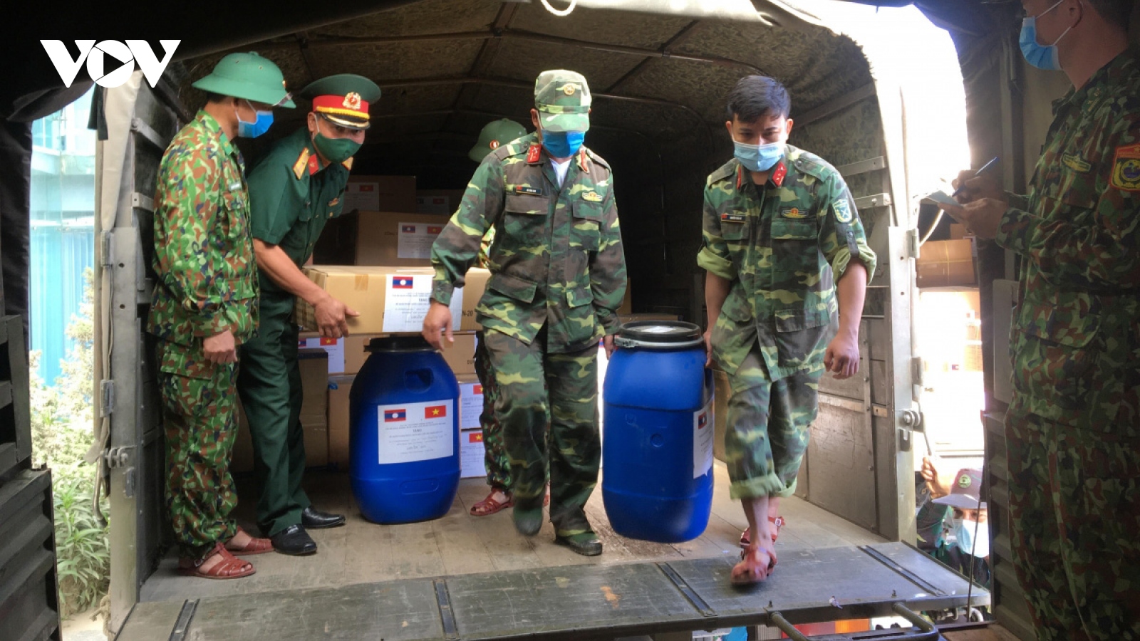 Vietnam lends a helping hand to Laos’ COVID-19 fight 