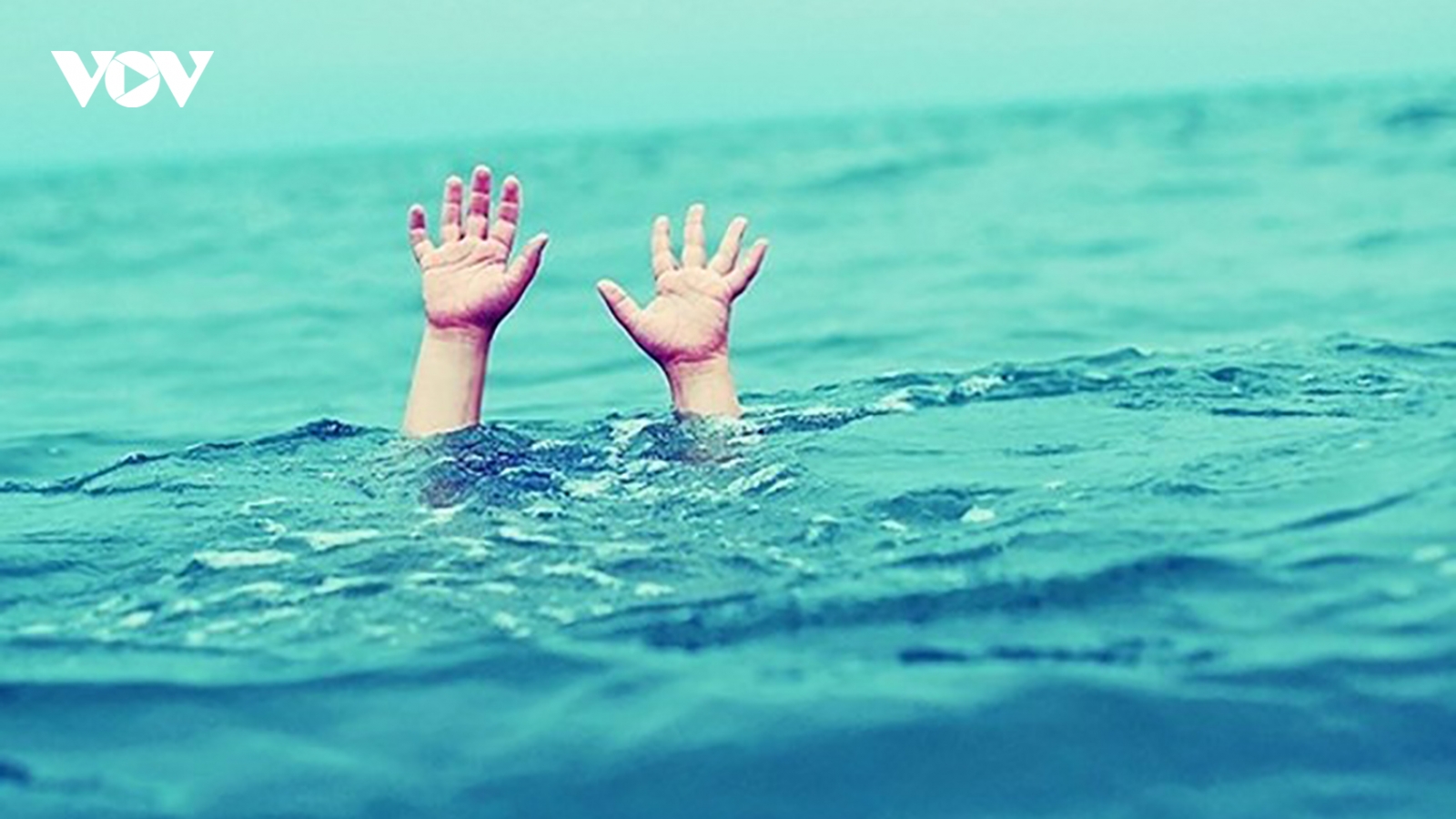 Bình Định: 3 cháu nhỏ đuối nước thương tâm ở suối gần nhà