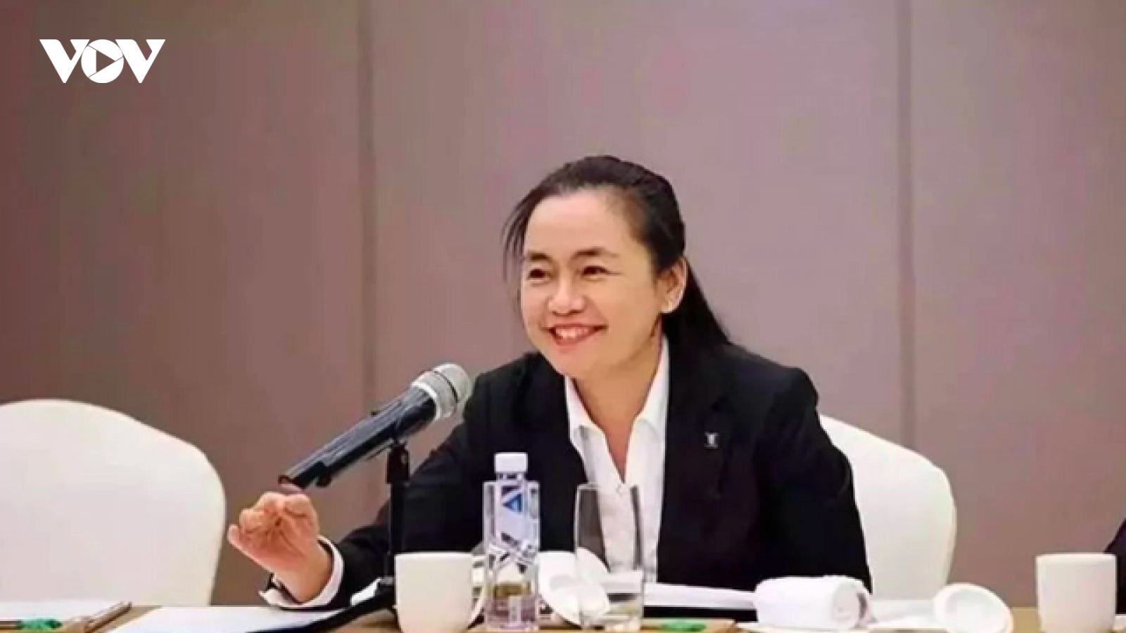 Khốc liệt cuộc cạnh tranh giành ngôi nữ tỷ phú giàu nhất Trung Quốc