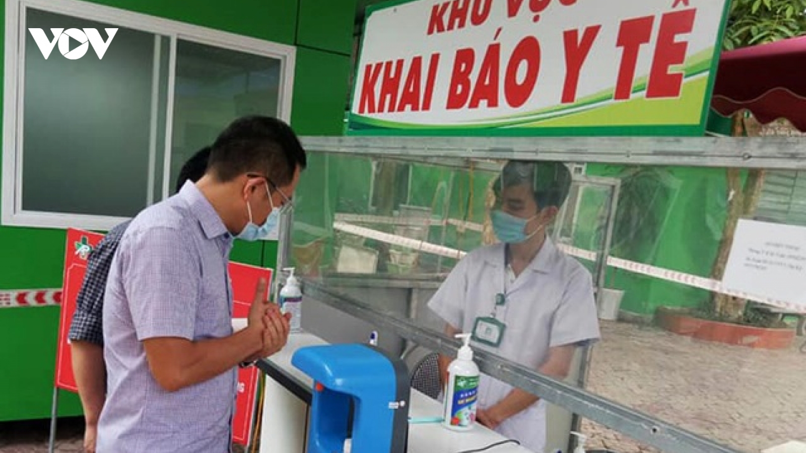 Khai báo y tế gian dối, nam thanh niên bị đề nghị xử phạt 15 triệu đồng