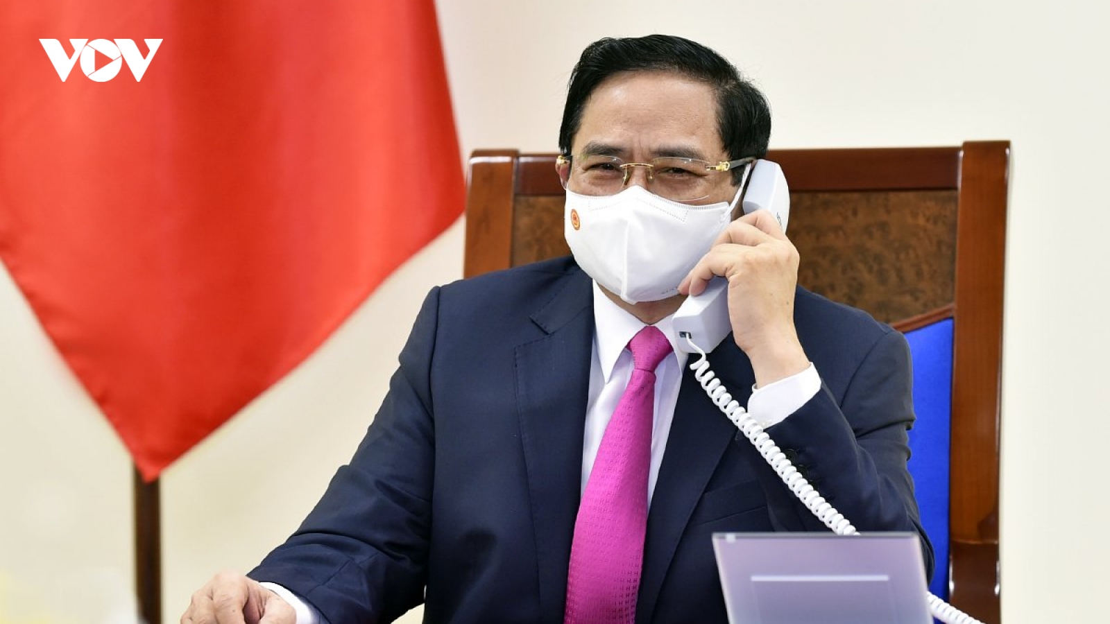 Thủ tướng Chính phủ Phạm Minh Chính điện đàm với Thủ tướng Nhật Bản Suga Yoshihide
